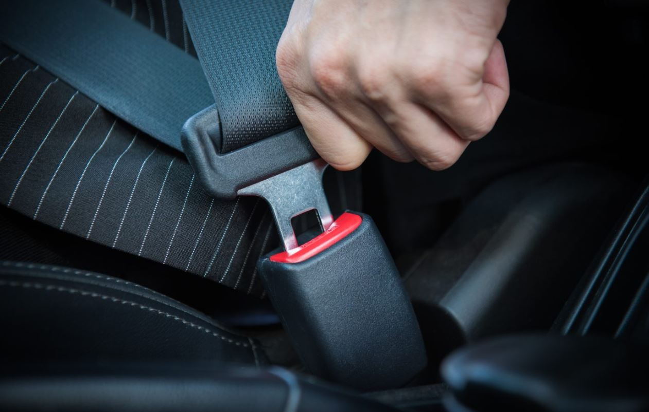 Ford Bình Triệu hướng dẫn bạn cách khắc phục khóa dây an toàn bị kẹt